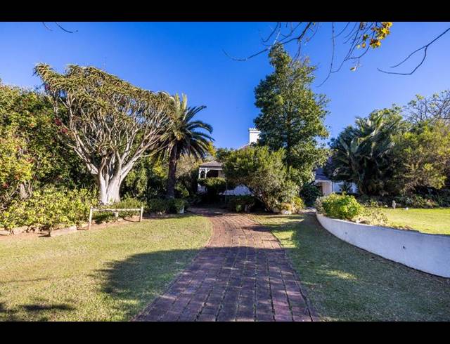 3 BEDROOM HOUSE FOR SALE IN OATLANDS